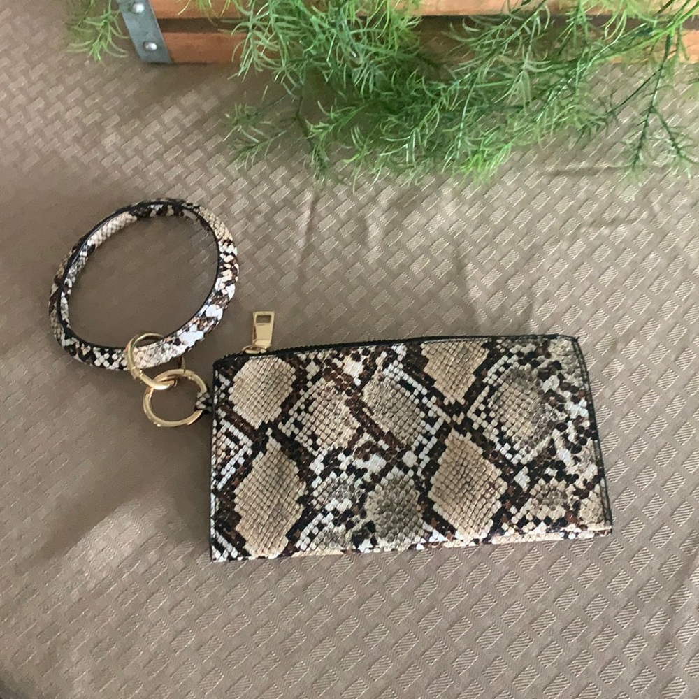 Wristlet/key chain
